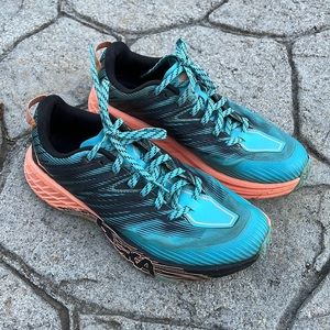 HOKA One One Speedgoat 4 trail running shoes size 8.5